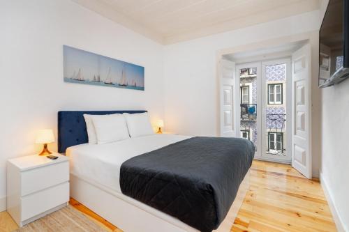 WHome Intendente Modern 1-Bed with Lift in Top Notch Location