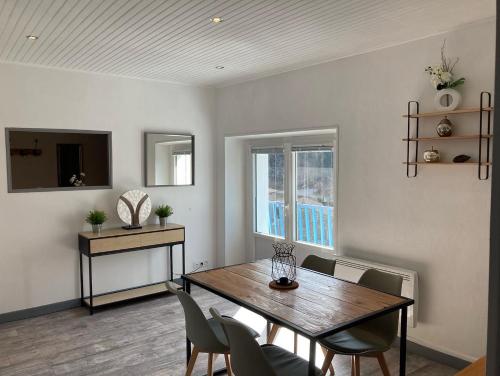 Φωτογραφία από το άλμπουμ του Duplex en Ardeche σε Marcols-les-Eaux
