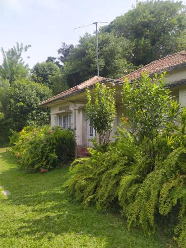 Κήπος έξω από το Weeragiri home stay