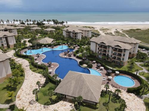 an aerial view of the pool at the resort at VG Sun Cumbuco Sea Breeze Vista Mar in Cumbuco