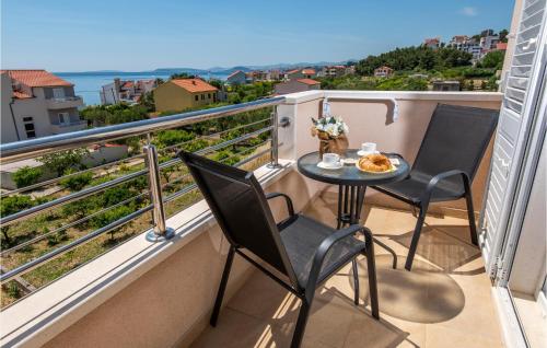 Gorgeous Apartment In Podstrana