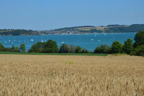 Photo de la galerie de l'établissement Chez Brigitte chambres à l habitant, à Le Minihic-sur-Rance