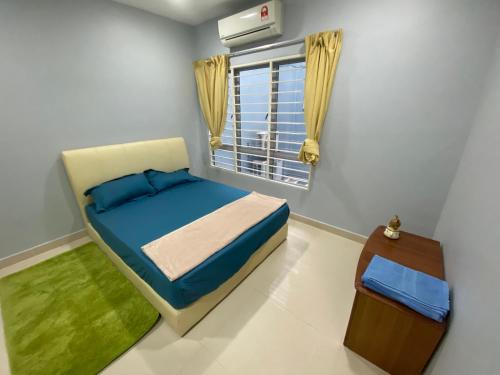 Ένα ή περισσότερα κρεβάτια σε δωμάτιο στο Entire Residential Home•Jia Residences Bkt Serdang沙登温暖的家
