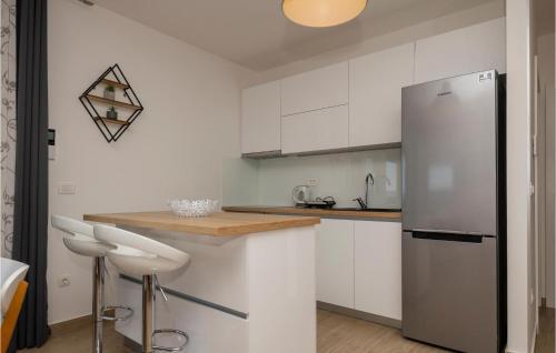 Cozy Apartment In Baska Voda
