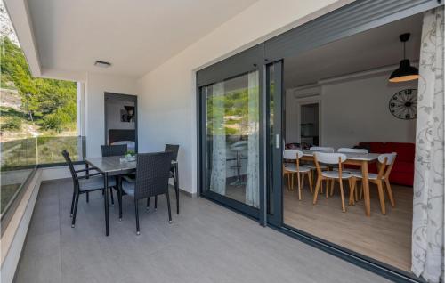 Cozy Apartment In Baska Voda
