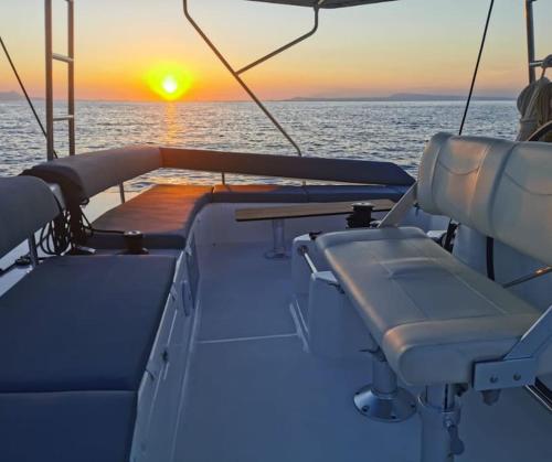 Marina Yacht Charter – Photos 2