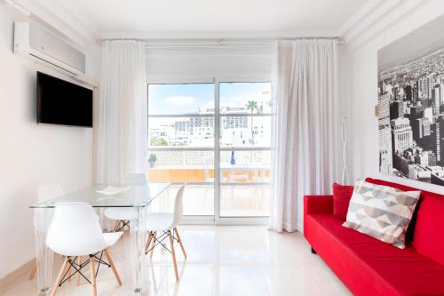 Sunset's Home: sun, beach & pool on a heaven of calm