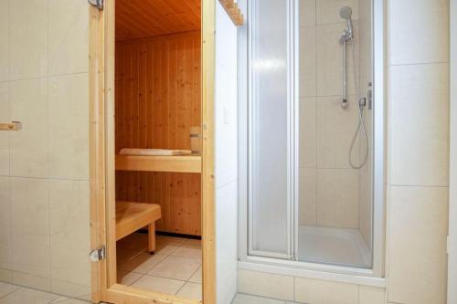 Phòng tắm tại Haus-Ostseeapartments-am-Fehmarnsund-Wohnung-28-White-Pearl