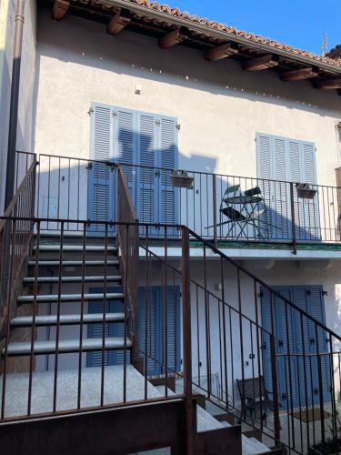 Ein Balkon oder eine Terrasse in der Unterkunft Langhetruffle apartment