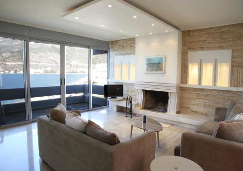 Penthouse -Breathtaking sea view-Just on the beach
