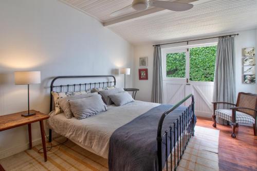 Un pat sau paturi într-o cameră la Bushmans River holiday home