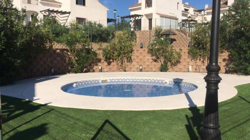 Bazén v ubytovaní Casa Rural El Olivar alebo v jeho blízkosti