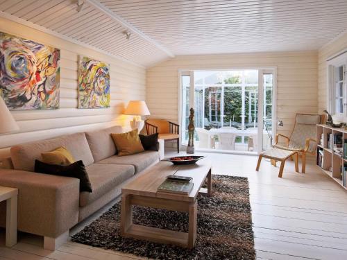 Fotografie z fotogalerie ubytování 5 person holiday home in Græsted v destinaci Græsted