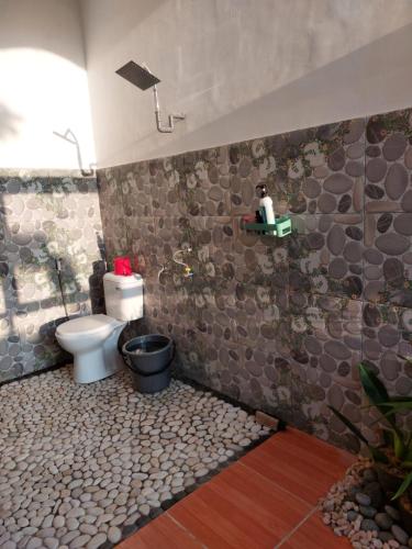 Ένα μπάνιο στο Bliss family cottage Batu