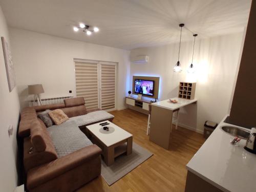 Μια τηλεόραση ή/και κέντρο ψυχαγωγίας στο Apartman Dedic, Bulevar