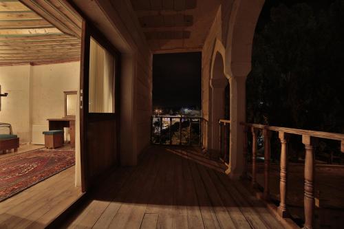 Balkoni atau teres di Grand Cappadocia Hotel
