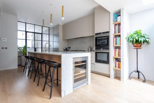 Lamont Road V by onefinestay