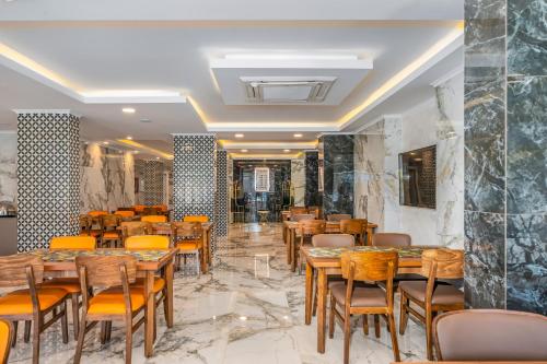 Khu vực ghế ngồi tại Arsi Paradise Beach Hotel