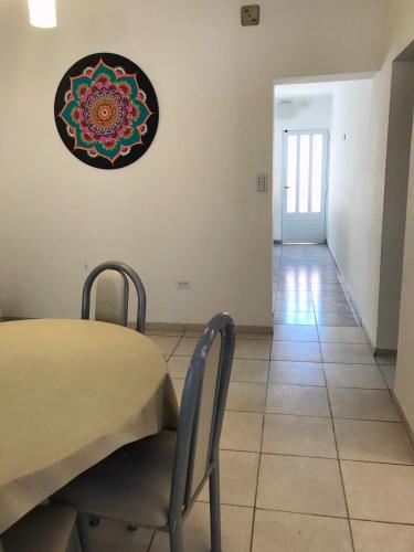 Zona de comedor en el apartamento