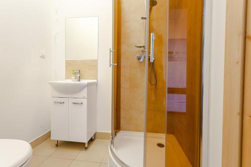 Ένα μπάνιο στο SSW Grand Hostel Iława