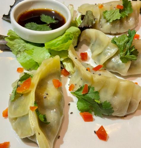 ホテルの敷地内または近くでの食事または食べ物