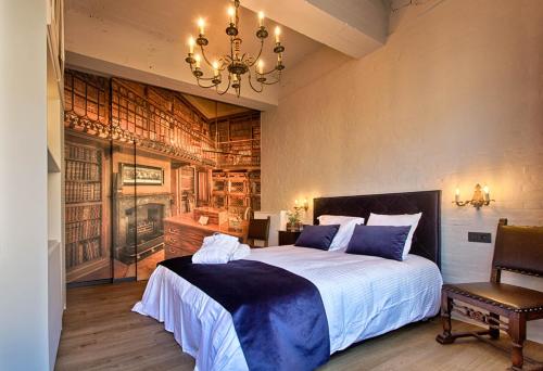 Un pat sau paturi într-o cameră la Royal Swans B&B