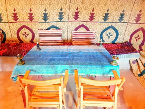 Bazén v ubytování Azalay Luxury Camp Merzouga nebo v jeho okolí