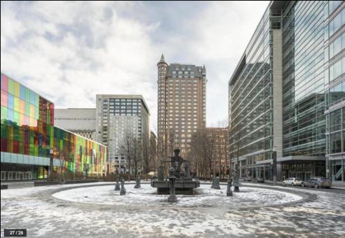 Pemandangan umum bagi Montreal atau pemandangan bandar yang diambil dari aparthotel ini