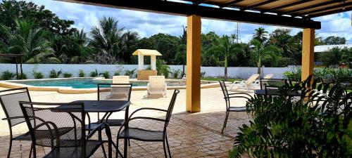 Bazén v ubytování Hotel Quinta Izamal nebo v jeho okolí