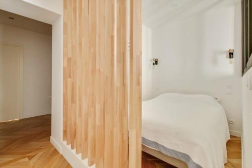 Photo de la galerie de l'établissement Refurbished Design Flat -near Champs-Elysées Paris, à Paris