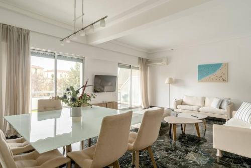 Elegant 2BD Evelpidon Apartment