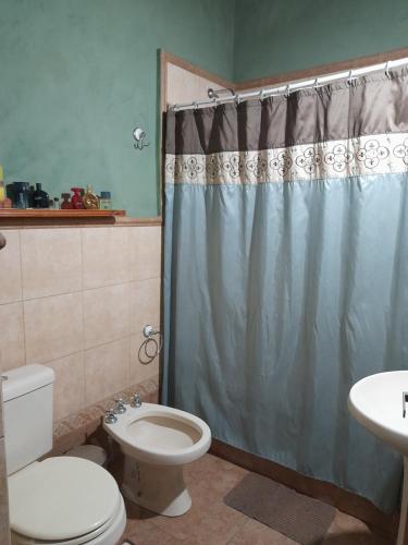 Vonios kambarys apgyvendinimo įstaigoje Cabaña Flor del Durazno