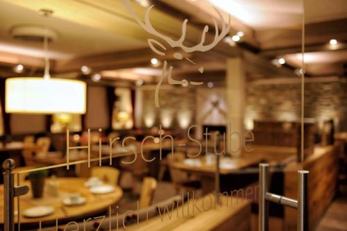 Χώρος καθιστικού στο Hirsch - Das Ellwanger Landhotel