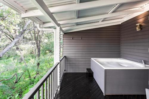 Μπαλκόνι ή βεράντα στο Yallingup Lodge Spa Retreat