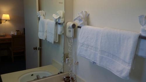 Ένα μπάνιο στο Villa Motel