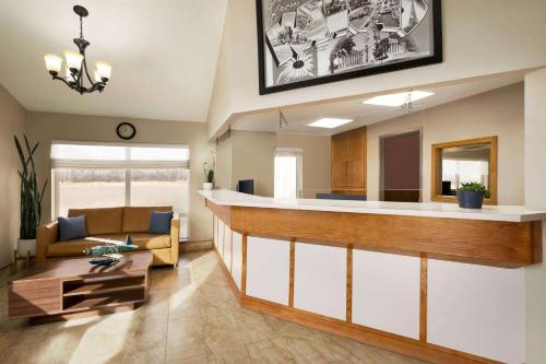Zona de estar de Super 8 by Wyndham Liberal KS