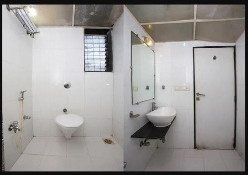 Kylpyhuone majoituspaikassa Hotel Kamran Residency-Near US Embassy