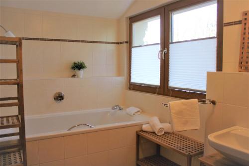 Koupelna v ubytování Hans Blues