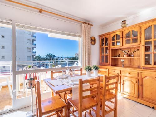 Apartment Club Nautic-10 by Interhome