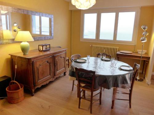 Apartment Le Grand Large by Interhome