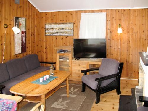 Et sittehjørne på Holiday Home Rød Hytte - FJH774 by Interhome