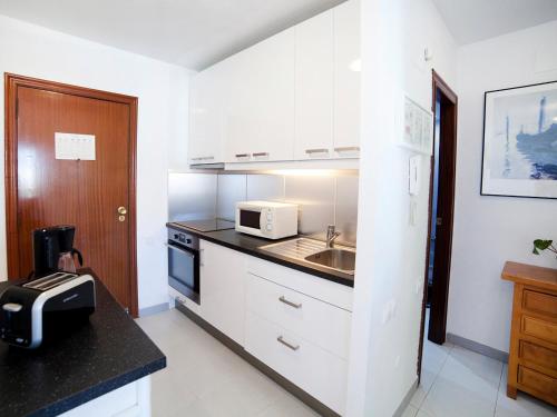 Apartment Esmeralda 02 by Interhome