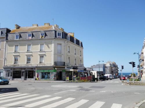 Apartment Le Continental by Interhome