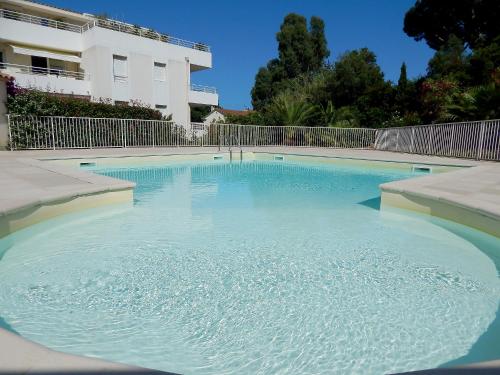 Piscina a Apartment Cap Marine-3 by Interhome o a prop