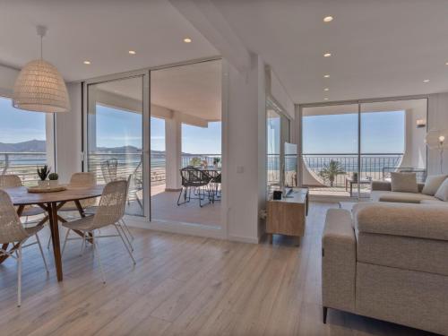 Χώρος καθιστικού στο Apartment Bahia-9 by Interhome