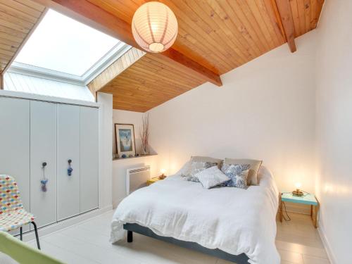 Apartment Emeuraude by Interhome