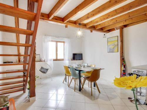 Apartment Emeuraude by Interhome