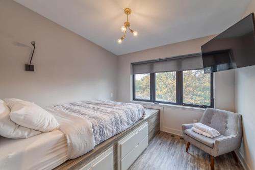New Private Suite in Tech-enabled townhome – Photos 2