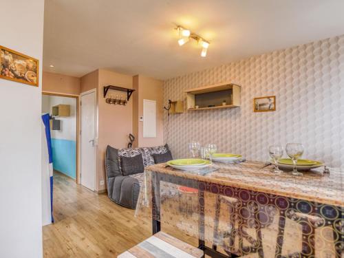 Apartment Le Gambetta by Interhome