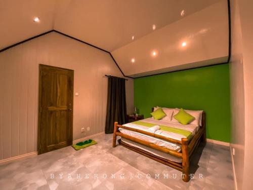 Postel nebo postele na pokoji v ubytování Dreamink farm og Myl`s place